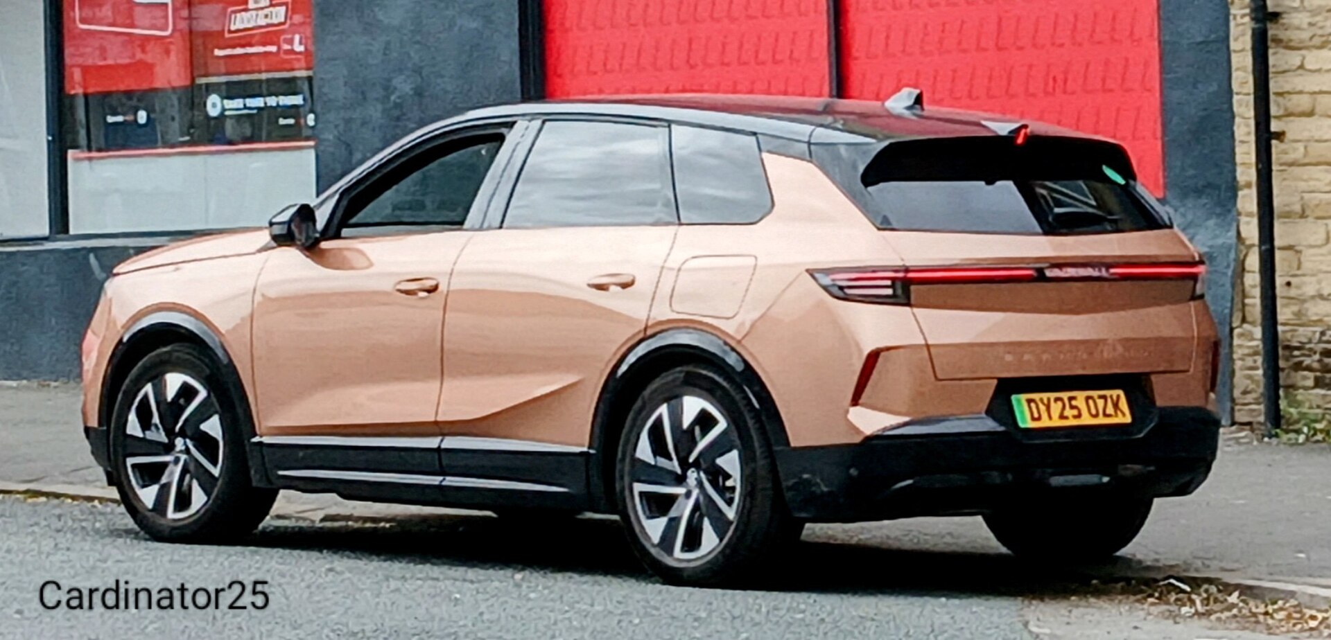 The 2025 Vauxhall Grandland Electric is praised for being a practical and comfortable family SUV that excels in everyday driving. Key highli